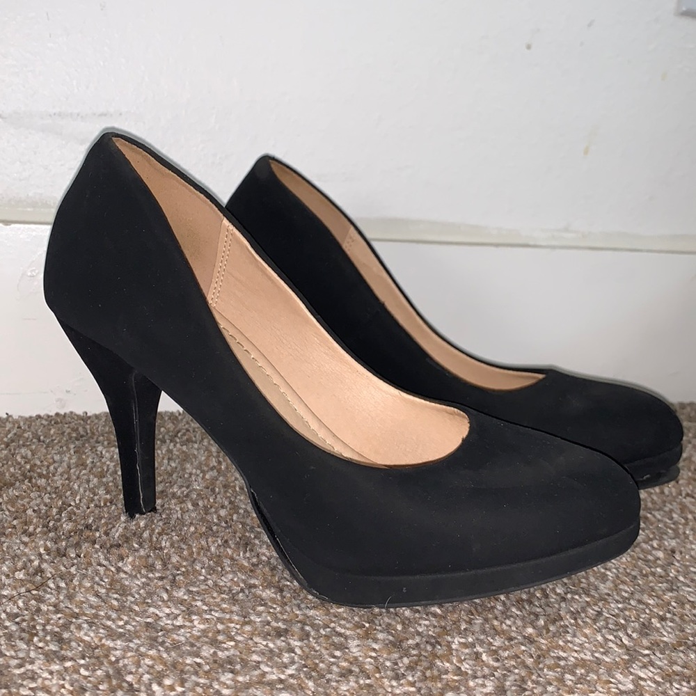 MARCOREPUBLIC Black pumps - like new condition